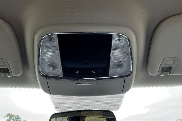 2012 Jeep Grand Cherokee Laredo - 22755124 - 28