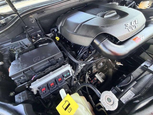 2012 Jeep Grand Cherokee Laredo 4x4 4dr SUV - 23027919 - 11