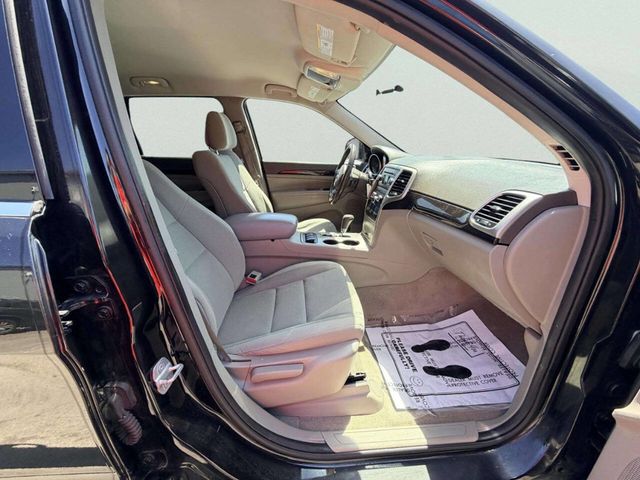 2012 Jeep Grand Cherokee Laredo 4x4 4dr SUV - 23027919 - 28