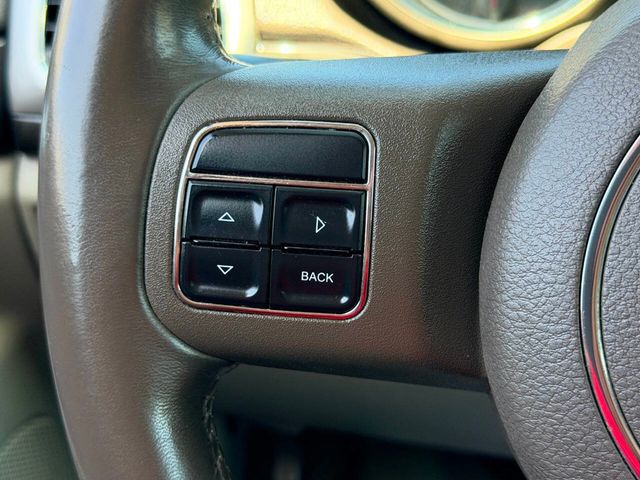 2012 Jeep Grand Cherokee Laredo 4x4 4dr SUV - 23027919 - 31