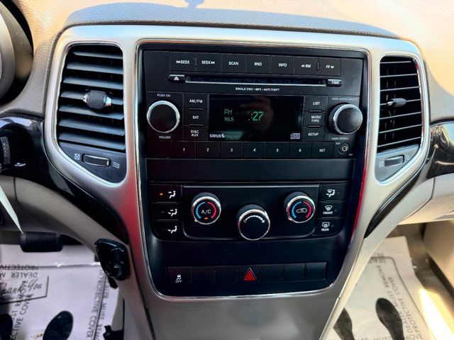 2012 Jeep Grand Cherokee Laredo 4x4 4dr SUV - 23027919 - 35