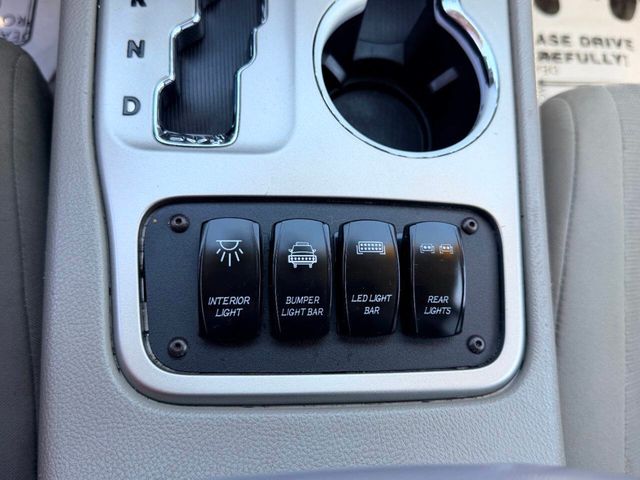 2012 Jeep Grand Cherokee Laredo 4x4 4dr SUV - 23027919 - 38