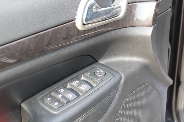 2012 Jeep Grand Cherokee Laredo X 4x4 4dr SUV - 22947023 - 9