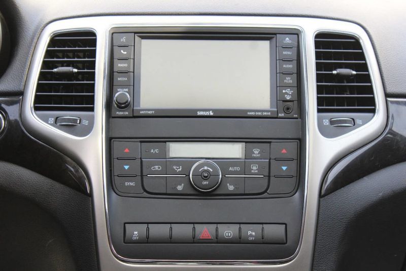 2012 Jeep Grand Cherokee Laredo X 4x4 4dr SUV - 22947023 - 18