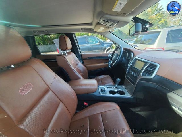 2012 Jeep Grand Cherokee Overland - 22941165 - 5