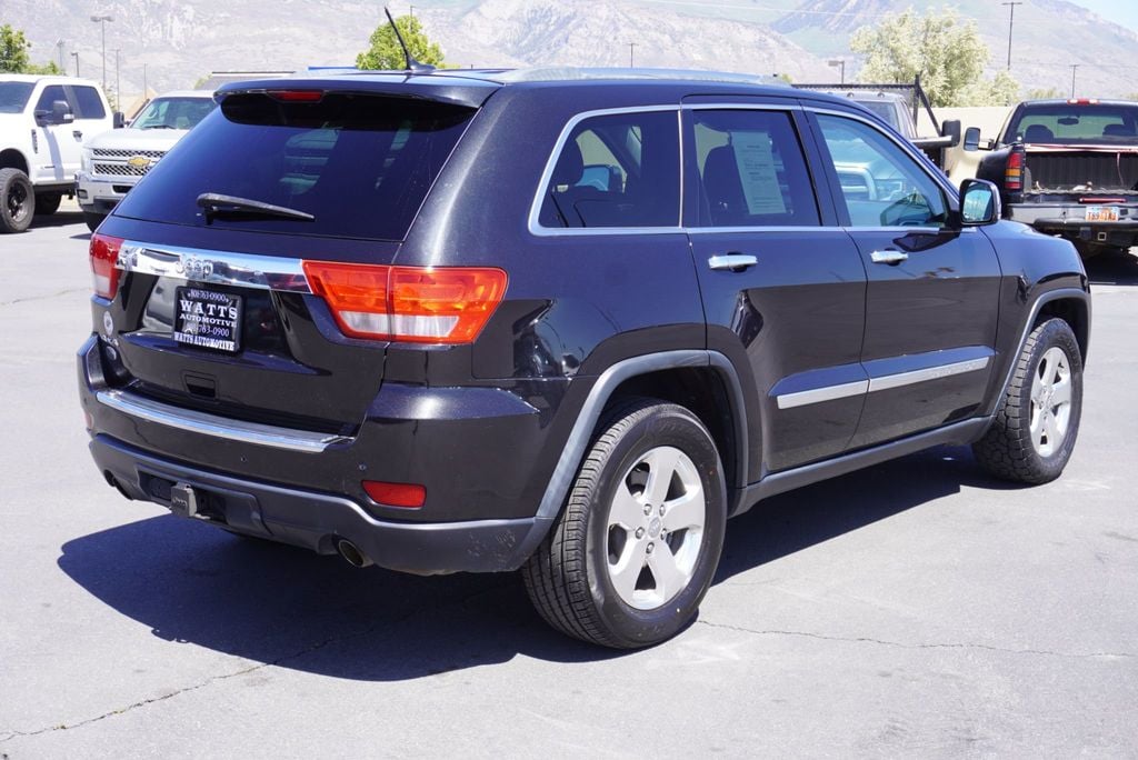 2012 Jeep Grand Cherokee OVERLAND - 23028208 - 11