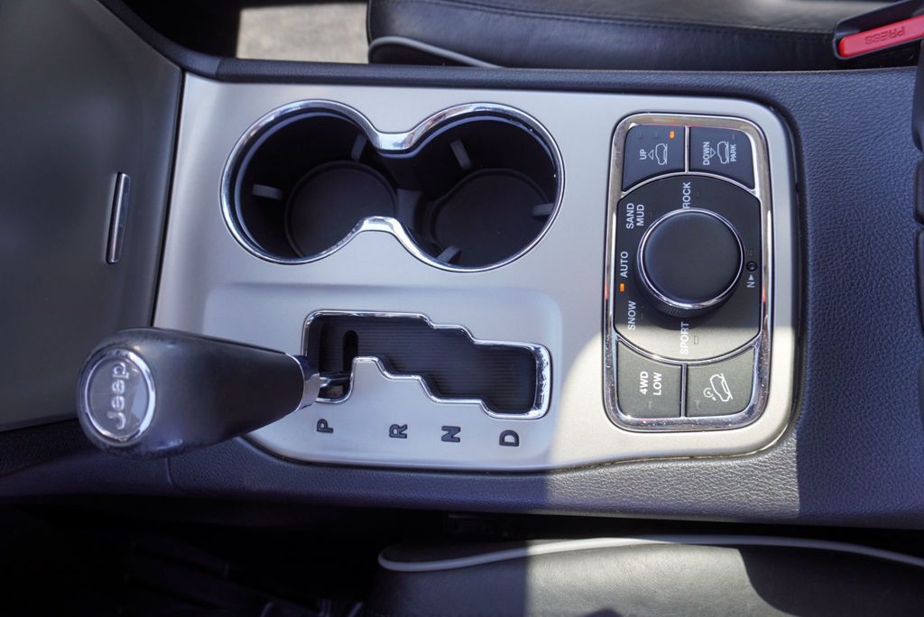 2012 Jeep Grand Cherokee OVERLAND - 23028208 - 34