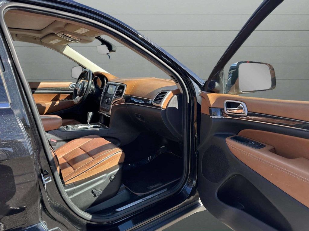 2012 Jeep Grand Cherokee Overland 4x4 4dr SUV - 22936473 - 21