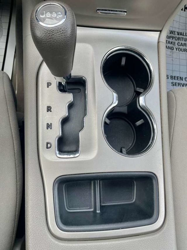 2012 Jeep Grand Cherokee RWD 4dr Laredo - 22995253 - 10