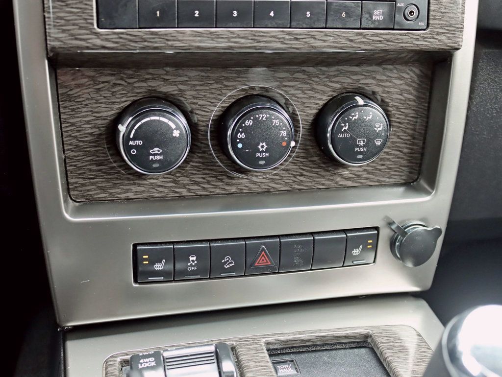 2012 Jeep Liberty 4WD 4dr Limited Jet - 22832699 - 13
