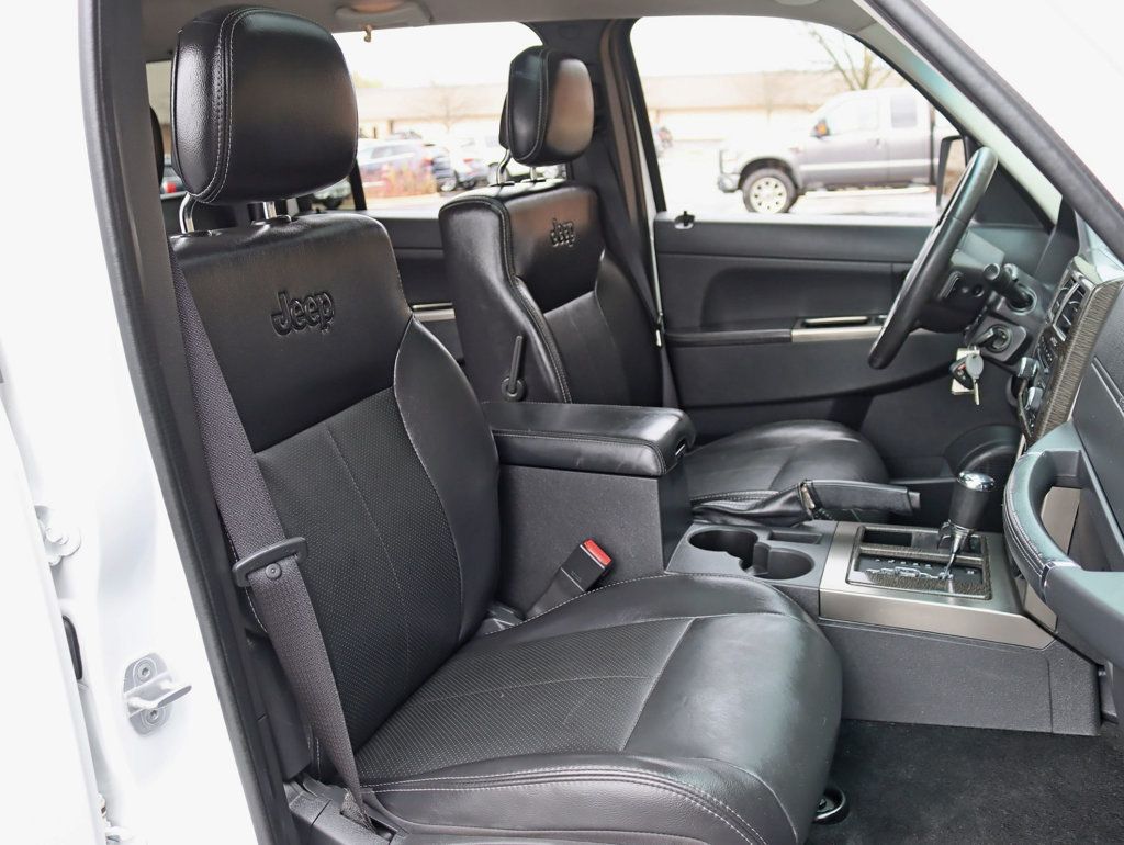 2012 Jeep Liberty 4WD 4dr Limited Jet - 22832699 - 16