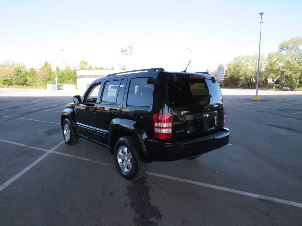 2012 Jeep Liberty 4WD 4dr Sport - 22660700 - 7