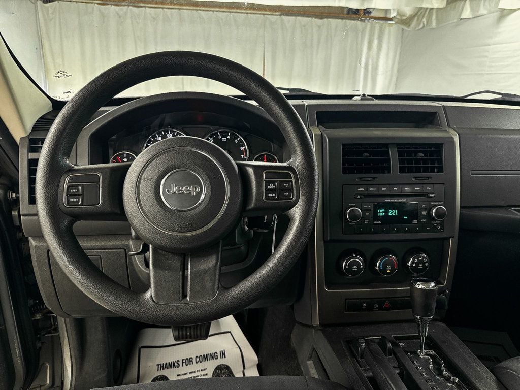 2012 Jeep Liberty Sport photo 13