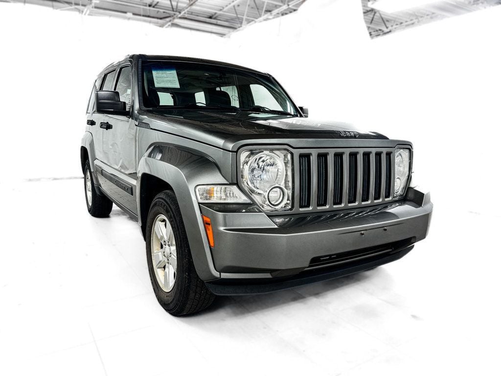 2012 Jeep Liberty Sport photo 8