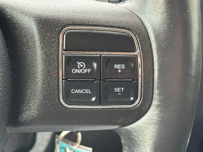 2012 Jeep Liberty Sport 4x4 4dr SUV - 22882004 - 27