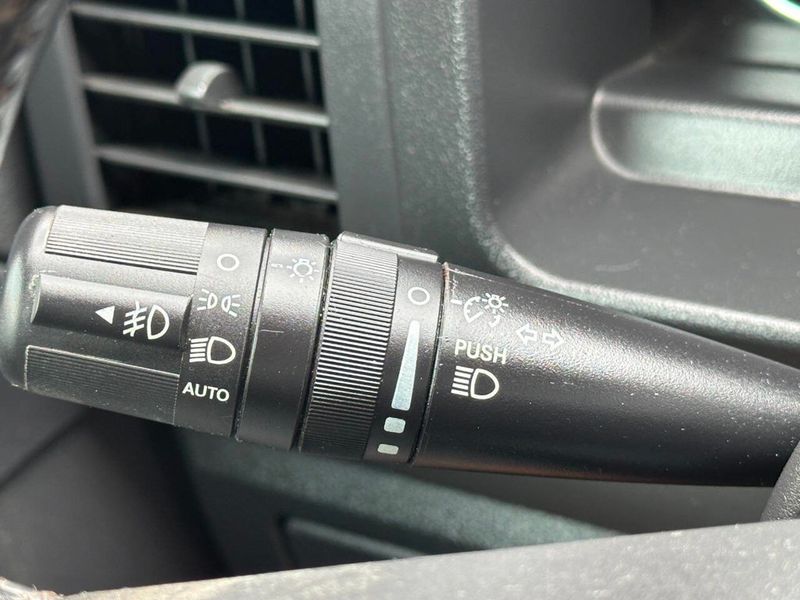 2012 Jeep Liberty Sport 4x4 4dr SUV - 22882004 - 29