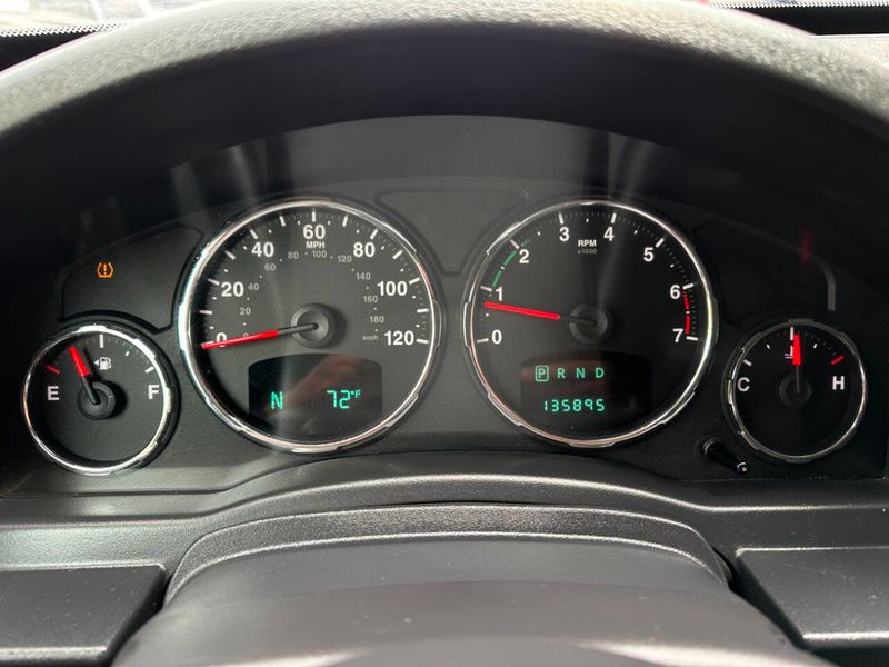 2012 Jeep Liberty Sport 4x4 4dr SUV - 22882004 - 39