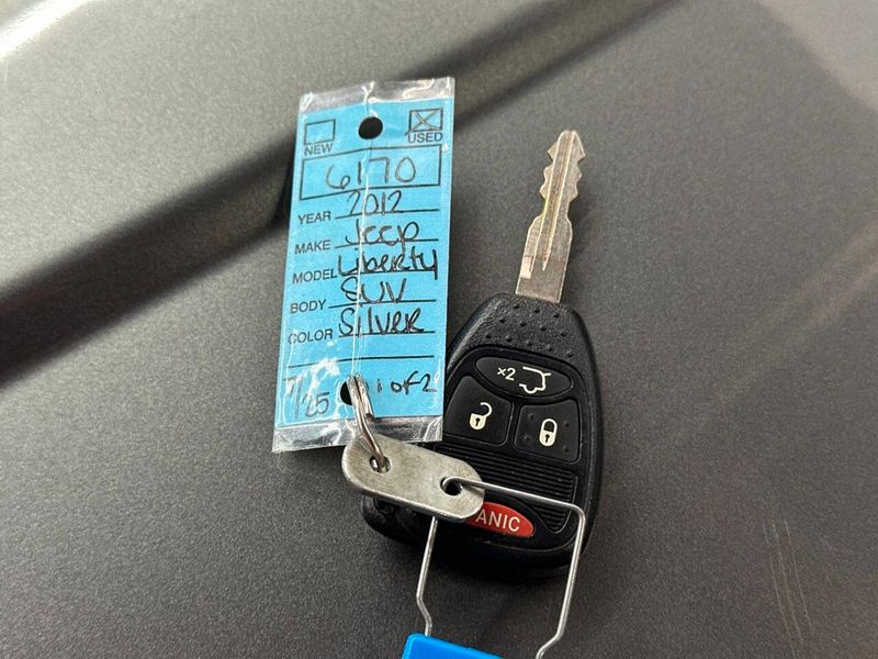 2012 Jeep Liberty Sport 4x4 4dr SUV - 22882004 - 41