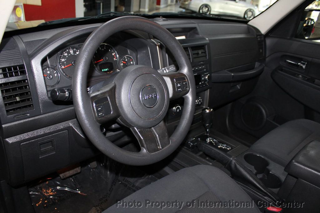 2012 Jeep Liberty Sport SUV 4D - 22939704 - 10