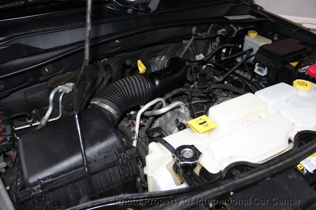 2012 Jeep Liberty Sport SUV 4D - 22939704 - 27