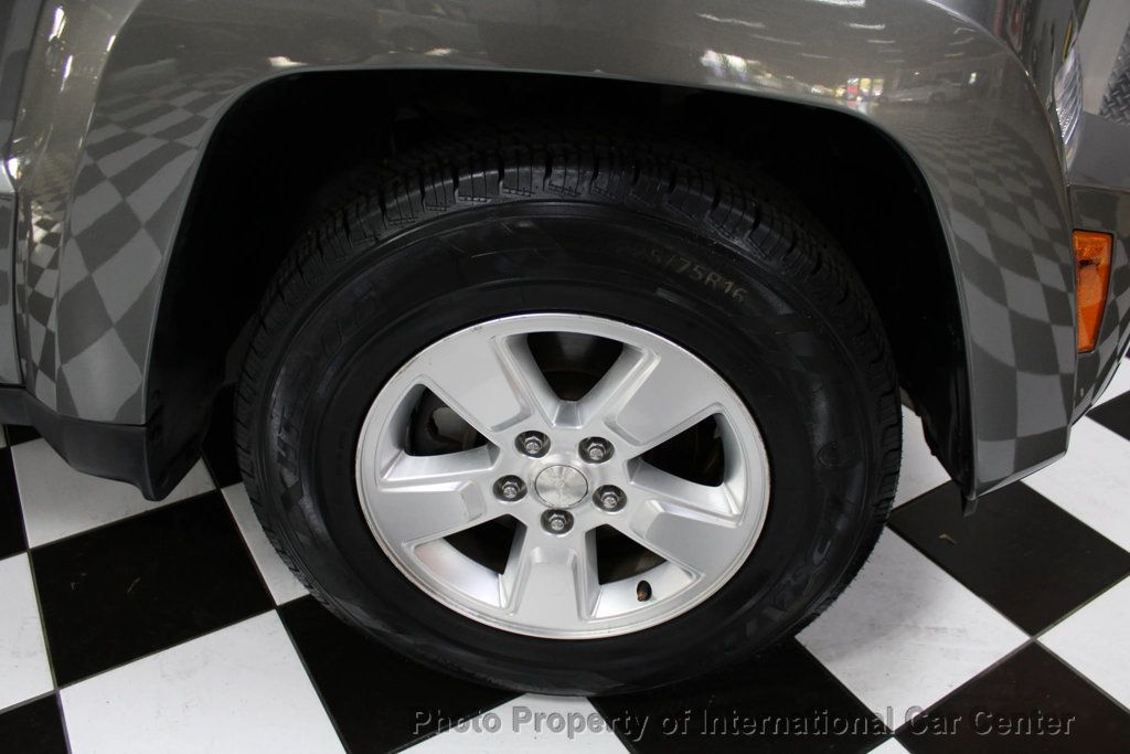 2012 Jeep Liberty Sport SUV 4D - 22939704 - 33