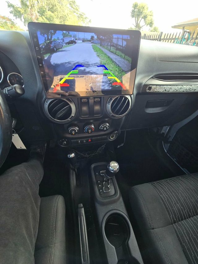 2012 Jeep Wrangler 4WD 2dr Freedom Edition - 23055316 - 4
