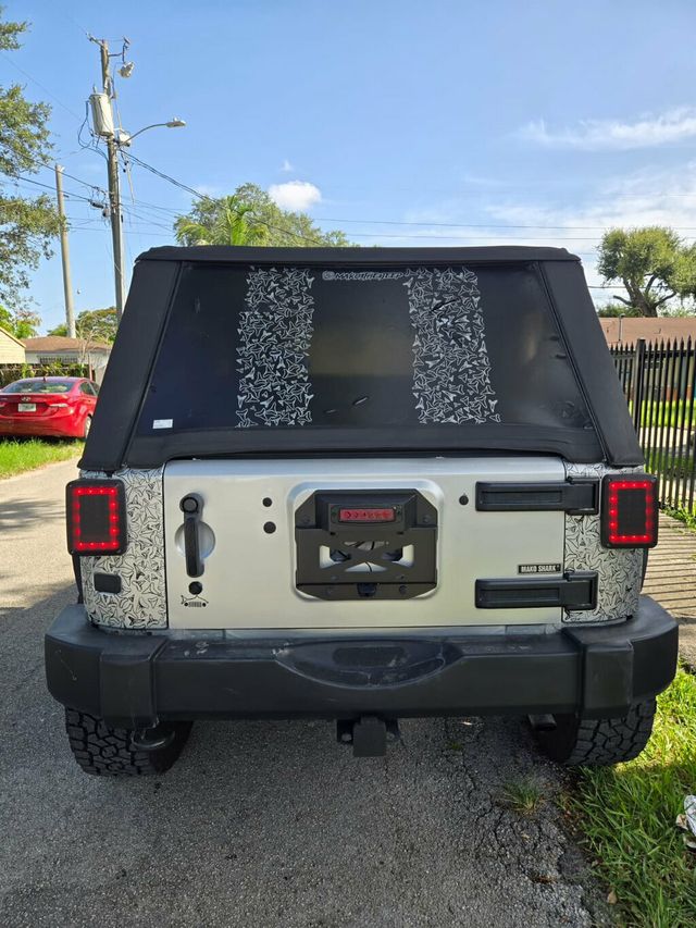 2012 Jeep Wrangler 4WD 2dr Freedom Edition - 23055316 - 5
