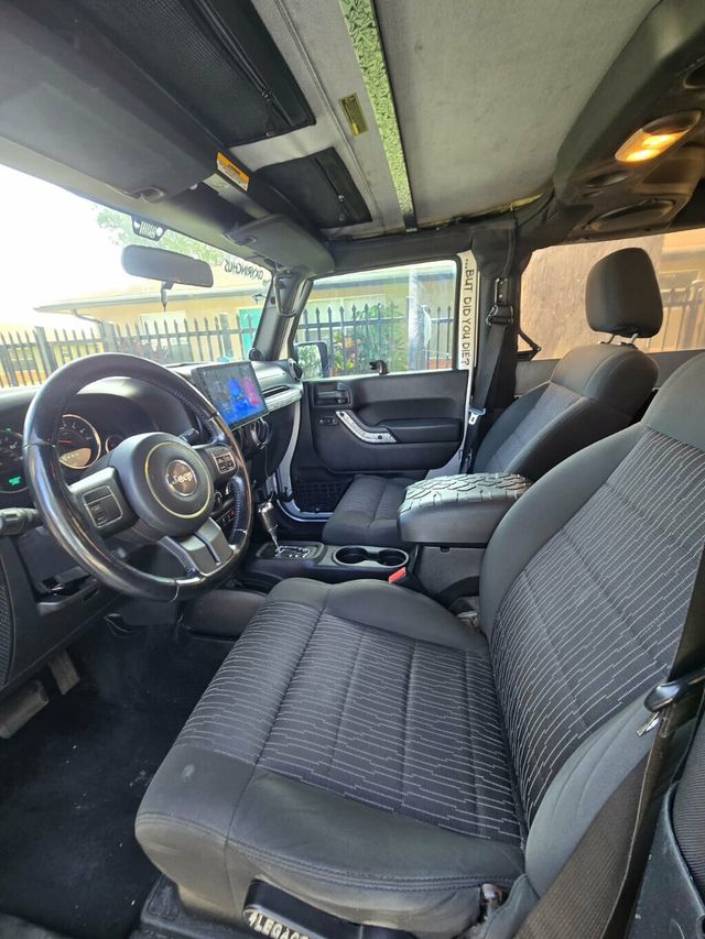 2012 Jeep Wrangler 4WD 2dr Freedom Edition - 23055316 - 8