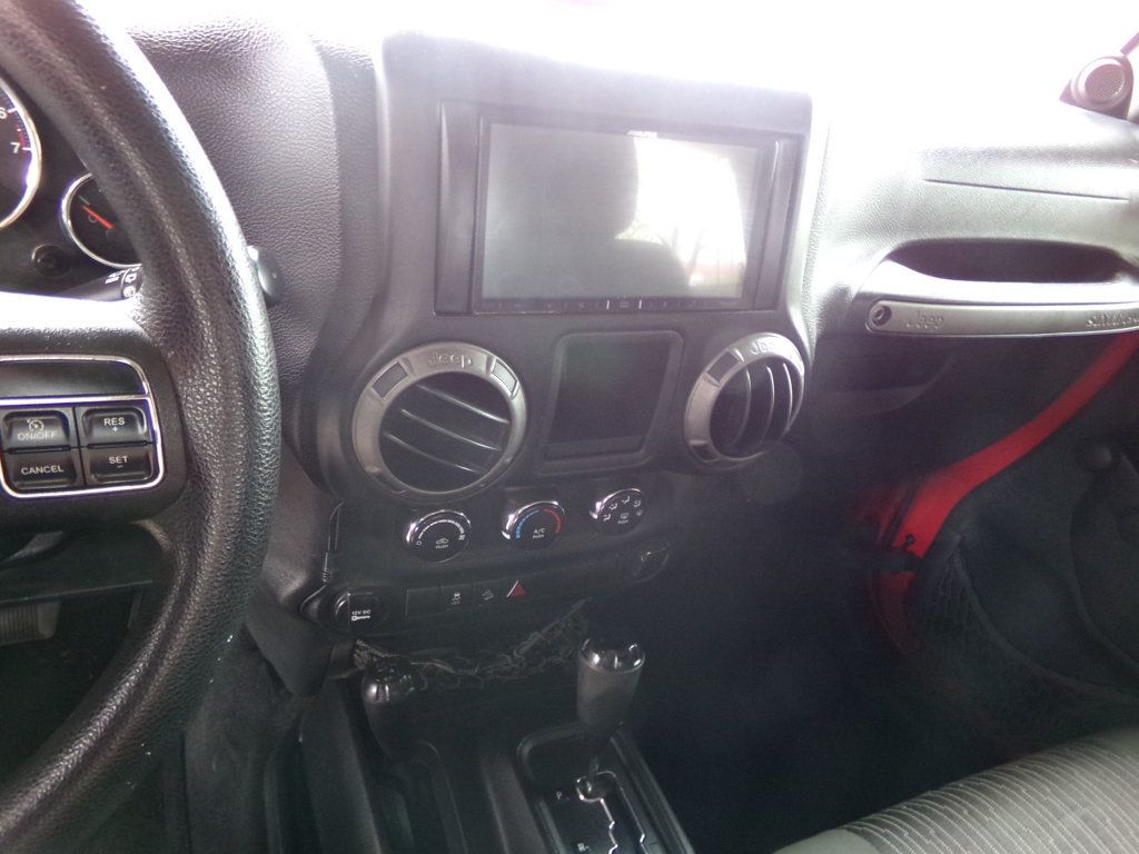 2012 Jeep Wrangler 4WD 2dr Freedom Edition - 23000023 - 10