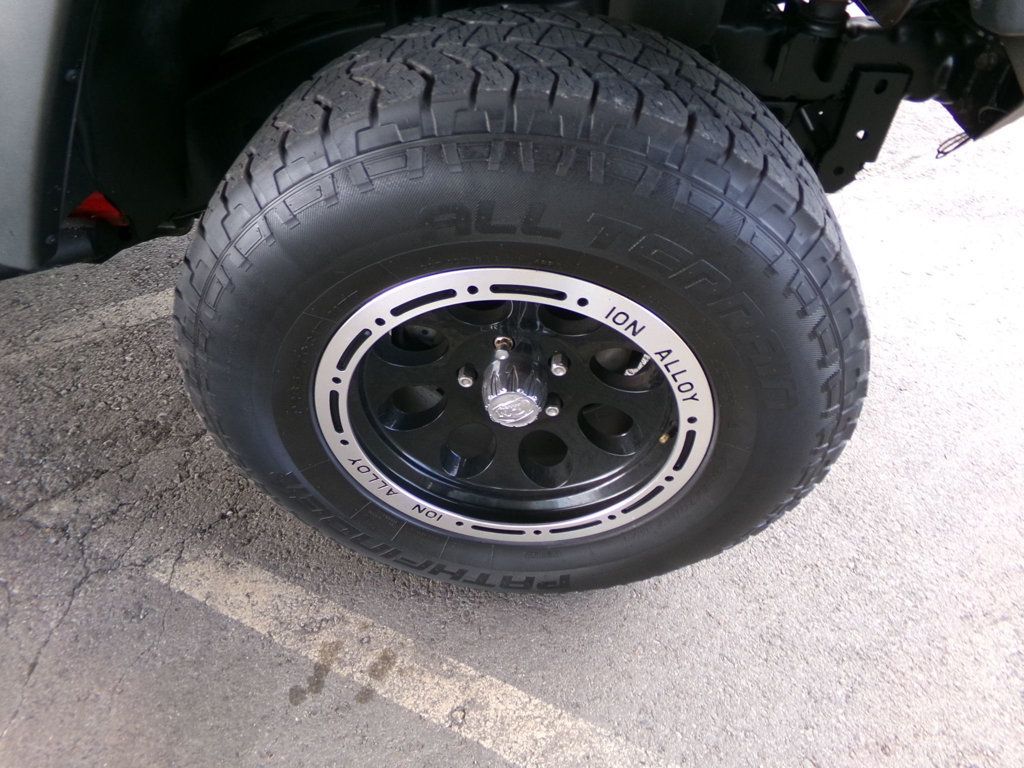 2012 Jeep Wrangler 4WD 2dr Freedom Edition - 23000023 - 14