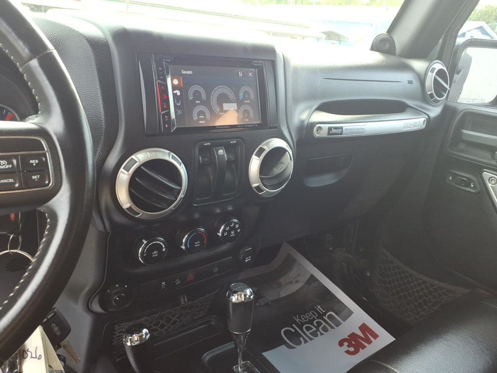 2012 Jeep Wrangler 4WD 2dr Rubicon - 23018575 - 11