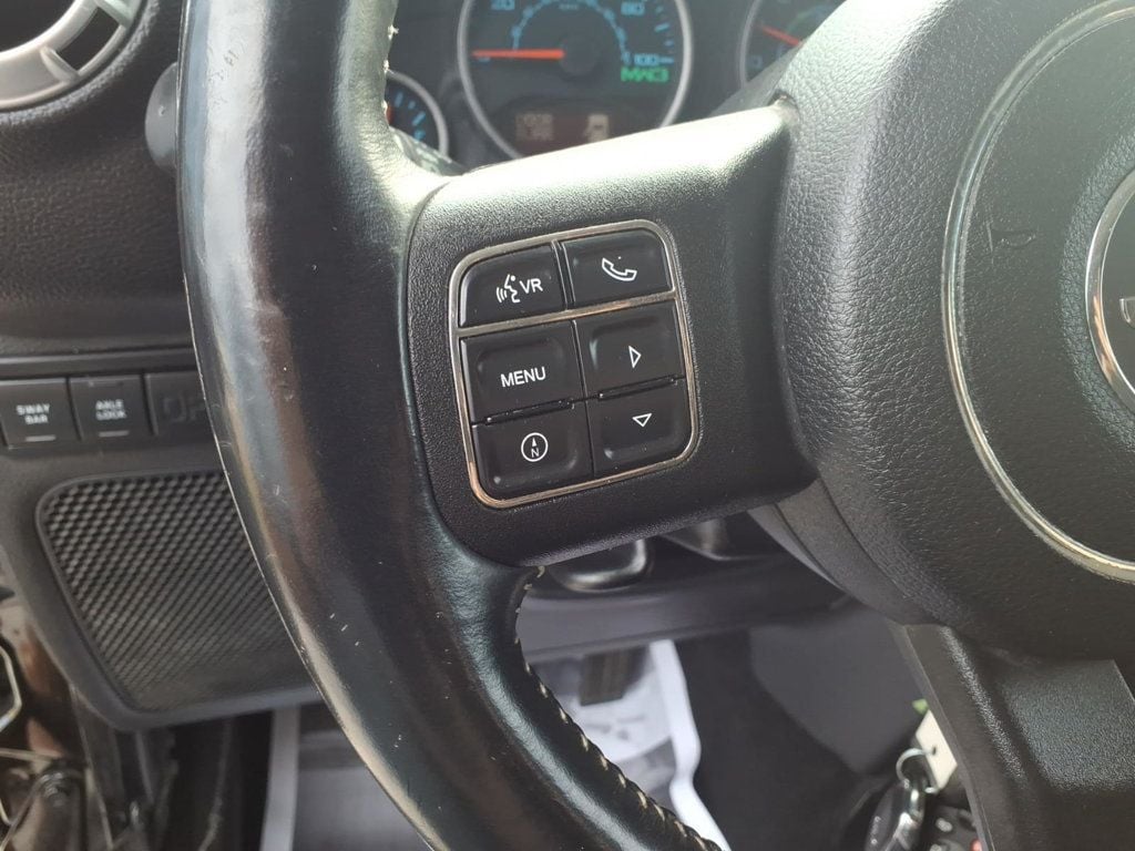2012 Jeep Wrangler 4WD 2dr Rubicon - 23018575 - 7