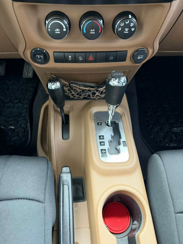 2012 Jeep Wrangler 4WD 2dr Rubicon - 22966741 - 15