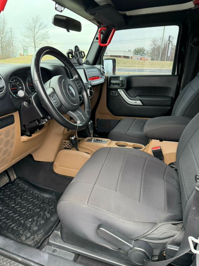 2012 Jeep Wrangler 4WD 2dr Rubicon - 22966741 - 8