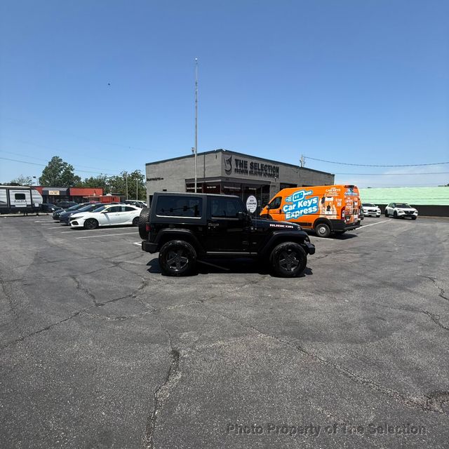 2012 Jeep Wrangler 4WD 2DR RUBICON W/HARDTOP & CONVENIENCE PACKAGE - 23029213 - 17