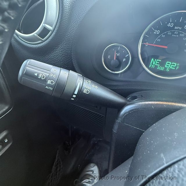 2012 Jeep Wrangler 4WD 2DR RUBICON W/HARDTOP & CONVENIENCE PACKAGE - 23029213 - 24