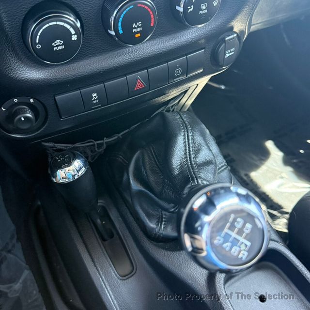 2012 Jeep Wrangler 4WD 2DR RUBICON W/HARDTOP & CONVENIENCE PACKAGE - 23029213 - 30