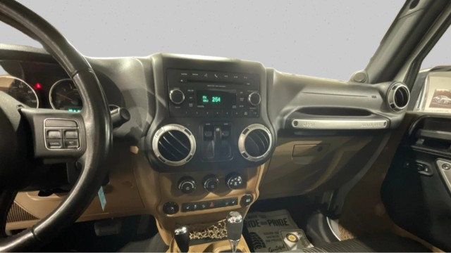 2012 Jeep Wrangler 4WD 2dr Sahara - 22964776 - 12