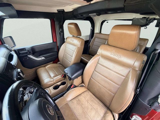 2012 Jeep Wrangler 4WD 2dr Sahara - 23054066 - 18