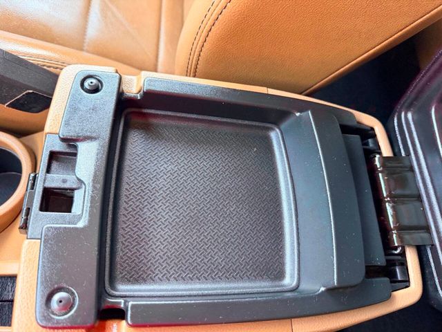 2012 Jeep Wrangler 4WD 2dr Sahara - 23054066 - 39