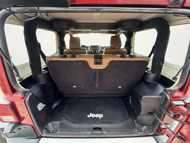 2012 Jeep Wrangler 4WD 2dr Sahara - 23054066 - 4