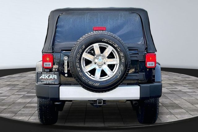 2012 Jeep Wrangler 4WD 2dr Sahara - 23057918 - 5