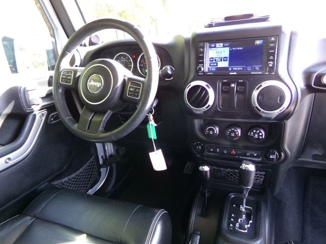 2012 Jeep Wrangler 4WD 2dr Sahara - 22973895 - 9