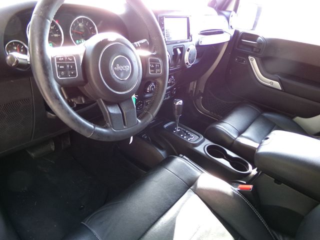 2012 Jeep Wrangler 4WD 2dr Sahara - 22973895 - 10