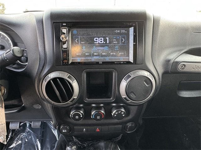 2012 Jeep Wrangler 4WD 2dr Sport - 22756674 - 24