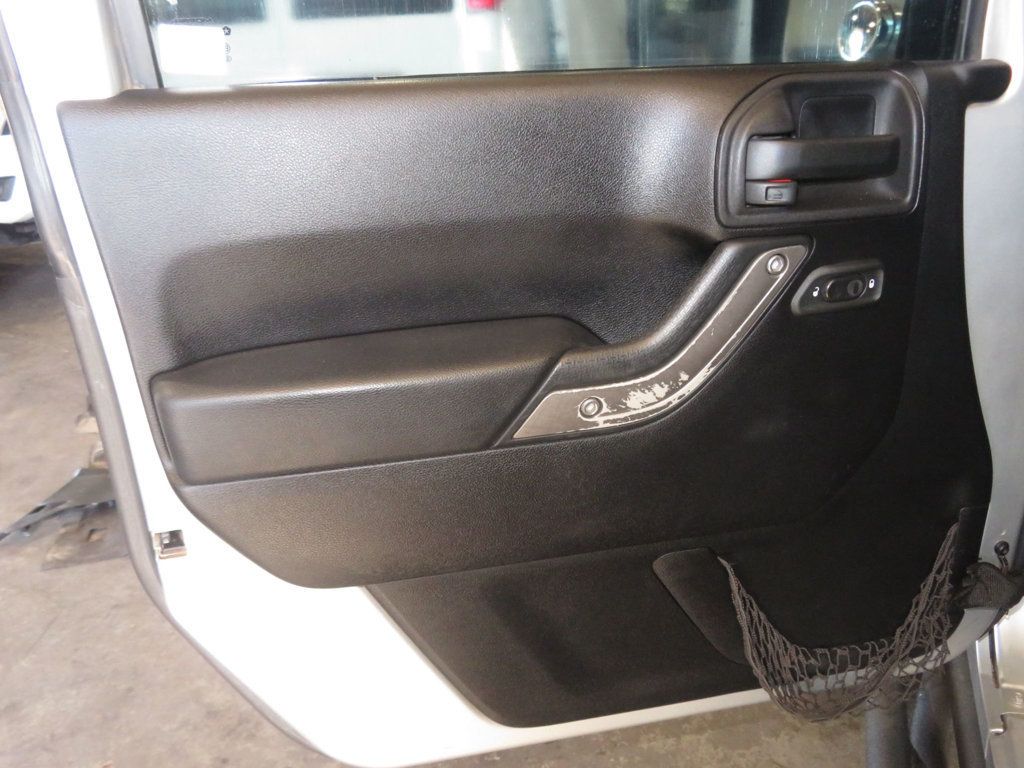 2012 Jeep Wrangler EXTRA CLEAN JEEP WRANGLER SPORT 2 DR HARD TOP 44 SERVICE RECORDS - 22932953 - 17