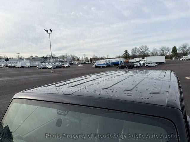 2012 Jeep Wrangler Sahara - 23000025 - 4