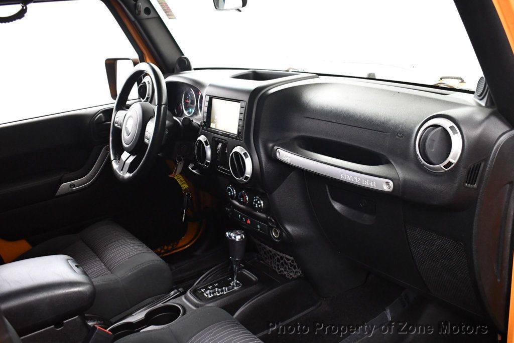 2012 Jeep Wrangler Sahara photo 12