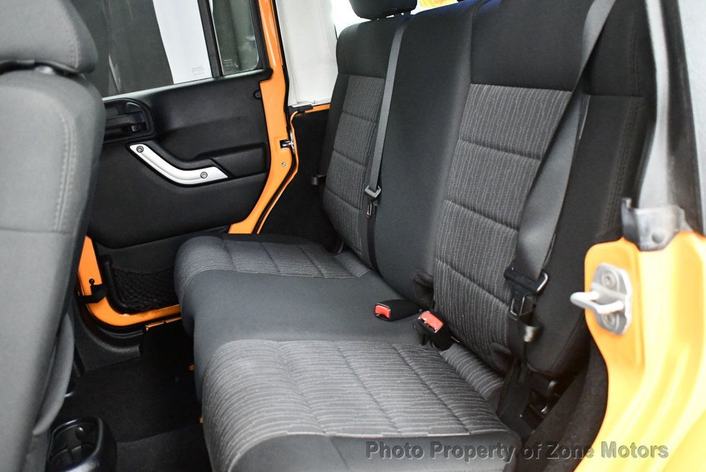 2012 Jeep Wrangler Sahara photo 17