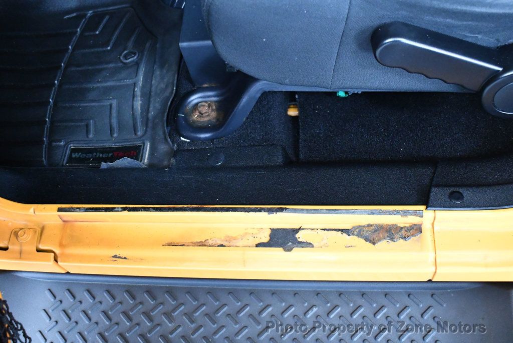 2012 Jeep Wrangler Sahara photo 8